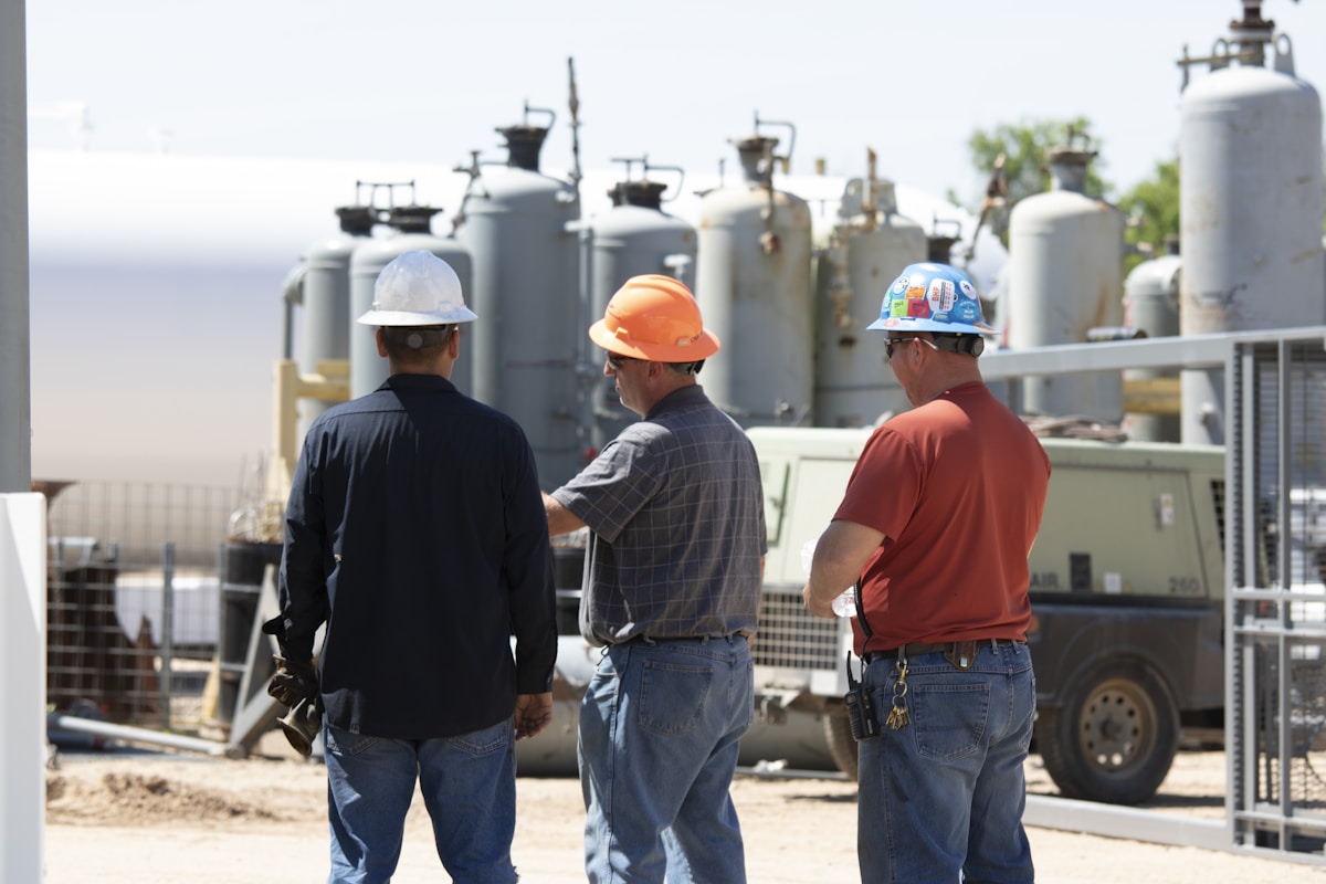 Contractor Payroll Coordination — payroll administration support